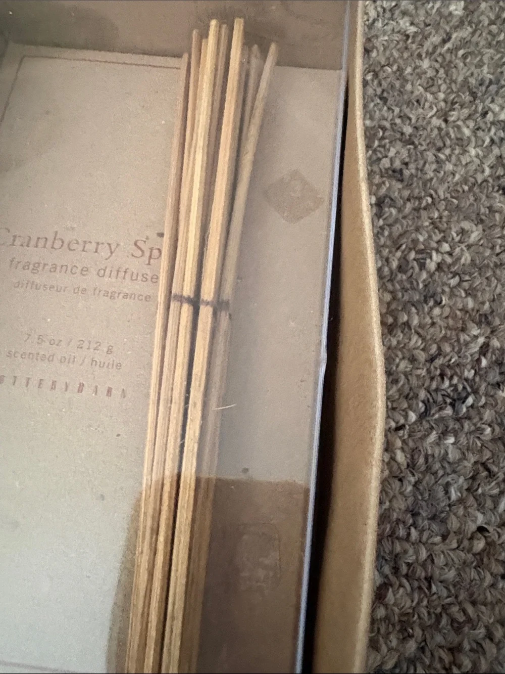 NIB Pottery Barn Cranberry Spice Scented Oil Fragrance Reed Diffuser - 7.5 oz